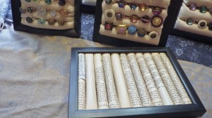 book page ring tray